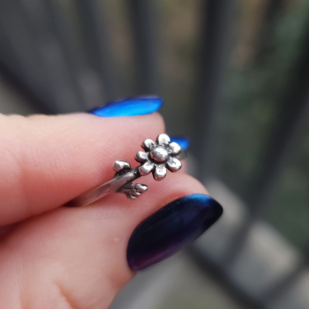 Handmade Sterling Silver 925 Daisy Flower Wrap Around Ring Sz 4.75 - Picture 4 of 7